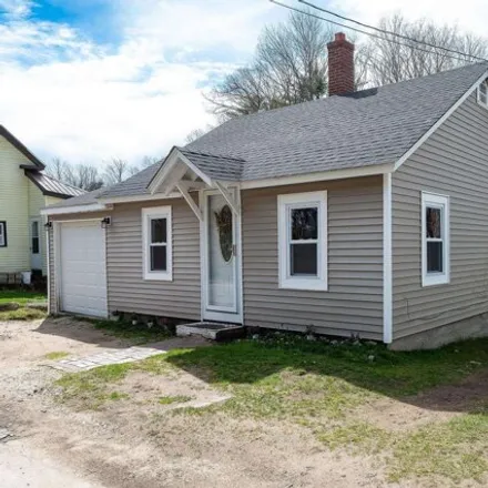 Buy this 2 bed house on 85 Canal Street in Farmington, Strafford County