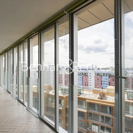 Image 4 - Pearce House, 8 Circus Road West, Nine Elms, London, SW11 8ES, United Kingdom - Apartment for rent