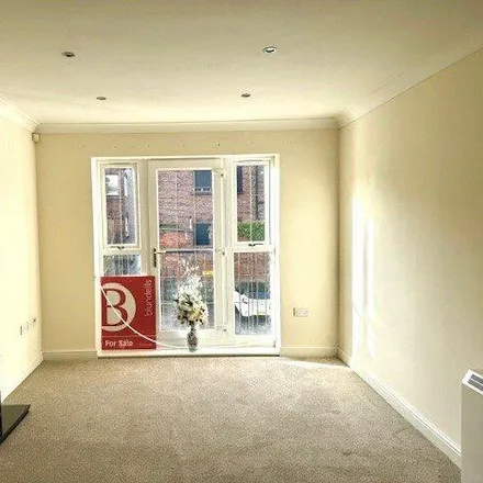 Image 7 - Medical Money Management, Hutcliffe Wood View, Sheffield, S8 0EX, United Kingdom - Apartment for sale