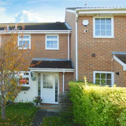 Buy this 2 bed townhouse on Cudworth Mead in Hedge End, SO30 2UY