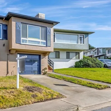 Image 3 - 97 Seacliff Avenue, Daly City, CA 94015, USA - House for sale