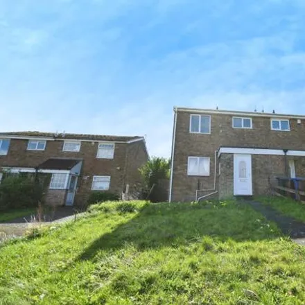 Buy this 3 bed duplex on Widdop Croft in Sheffield, S13 8EQ