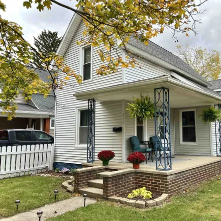 Buy this 3 bed house on 418 Cass Street in Owosso, MI 48867