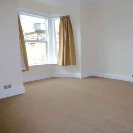 Image 2 - 69 Triangle North, Bath, BA2 3JB, United Kingdom - Townhouse for rent