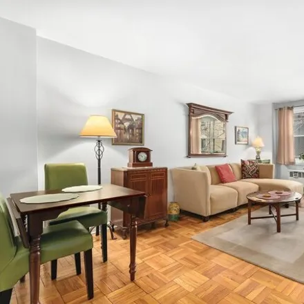 Buy this studio apartment on 415 East 85th Street in New York, NY 10028