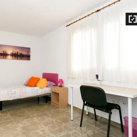 Rent this 3 bed room on Centro Administrativo Triunfo in Calle Acera de San Ildefonso, 18010 Granada