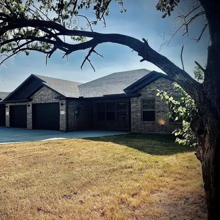 Rent this 3 bed house on 555 North Friendship Road in Sherman, TX 75092