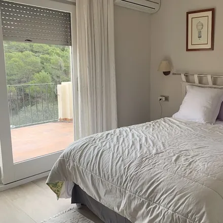 Rent this 4 bed house on 17255 Begur