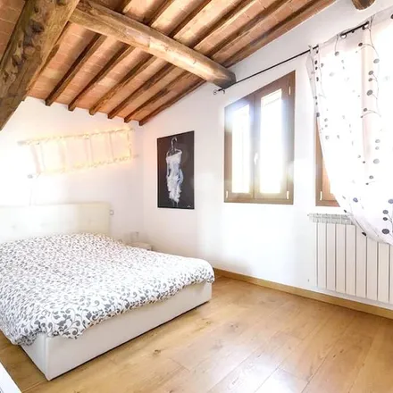 Rent this 3 bed house on Le Scotte in 53100 Siena SI, Italy