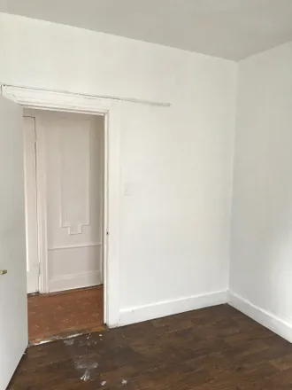 Image 2 - 531 Miller Avenue, New York, NY 11207, USA - House for rent