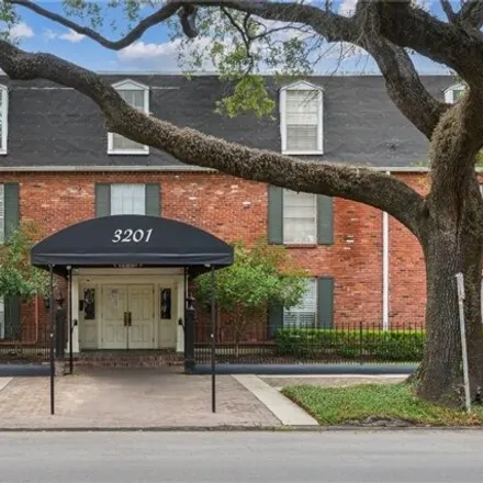 Buy this 2 bed condo on 3201 Saint Charles Avenue in New Orleans, LA 70115