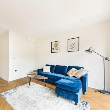 Buy this 3 bed house on 64 White Horse Road in Ratcliffe, London