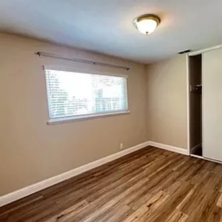Rent this 1 bed room on 210 Grapewood Street in Vallejo, CA 94591