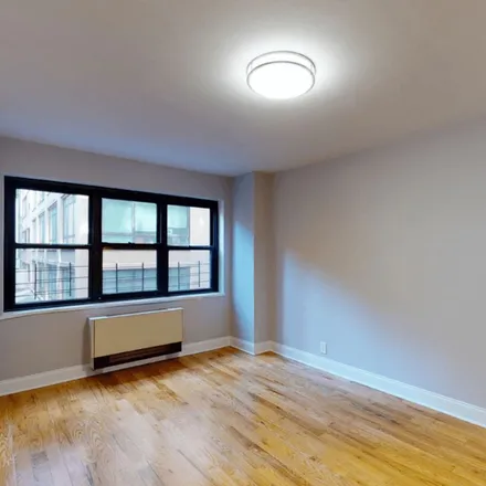 Rent this 1 bed apartment on 2nd Avenue & East 46th Street in East 46th Street, New York