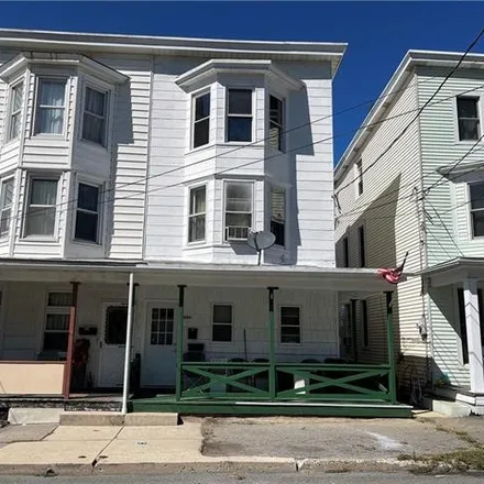 Buy this 4 bed apartment on 623 Arlington Street in Tamaqua, PA 18252