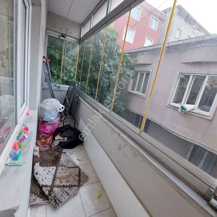 Rent this 2 bed apartment on Hakkıbey Sokağı in 34295 Küçükçekmece, Turkey