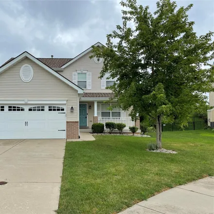 Rent this 3 bed house on 2426 Glenmount Court in Belleville, IL 62221