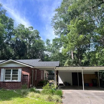 Rent this 3 bed house on 1152 Northwest 13th Avenue in Gainesville, FL 32601