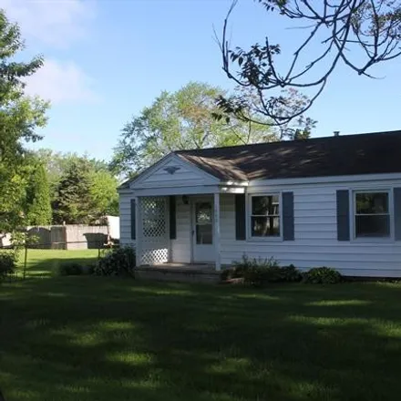 Buy this 3 bed house on 1096 West Schumacher Avenue in Flint, MI 48507