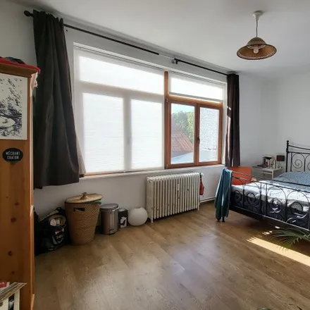 Rent this 3 bed room on Avenue de Roodebeek - Roodebeeklaan 97 in 1030 Schaerbeek - Schaarbeek, Belgium