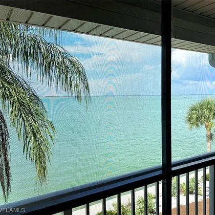 Buy this 2 bed condo on 822 Sextant Drive in Sanibel, Lee County