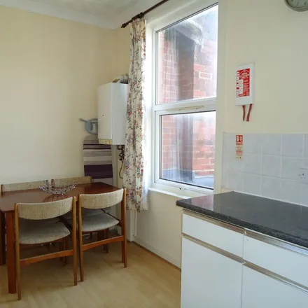 Rent this 1 bed apartment on Graham Avenue in Leeds, LS4 2LW