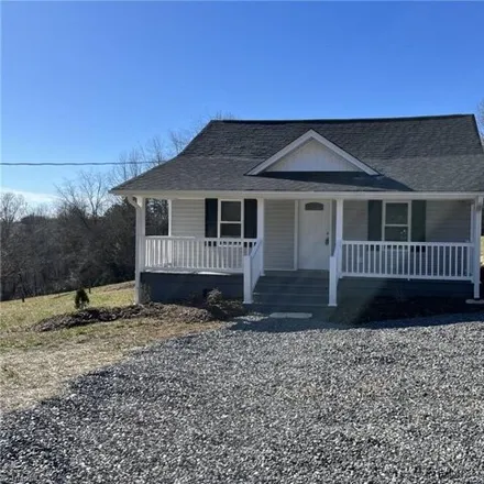 Buy this 2 bed house on 168 Hiatt Rd in Mount Airy, North Carolina