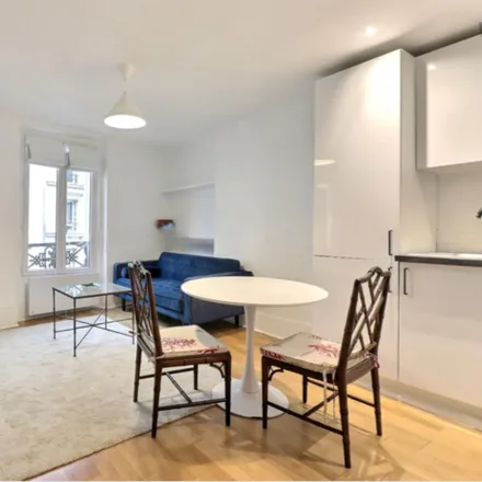 Image 5 - 15 Rue Ramey, 75018 Paris, France - Apartment for rent