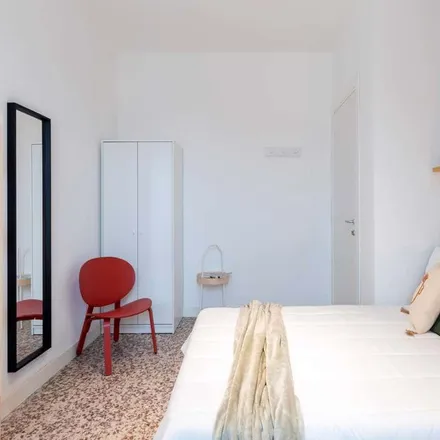 Rent this 3 bed room on Piazza Giosuè Carducci in 132/B, 10126 Turin TO