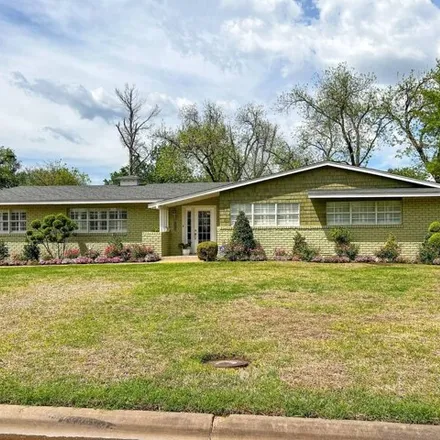 Buy this 3 bed house on 4028 Texas Street in Vernon, TX 76384