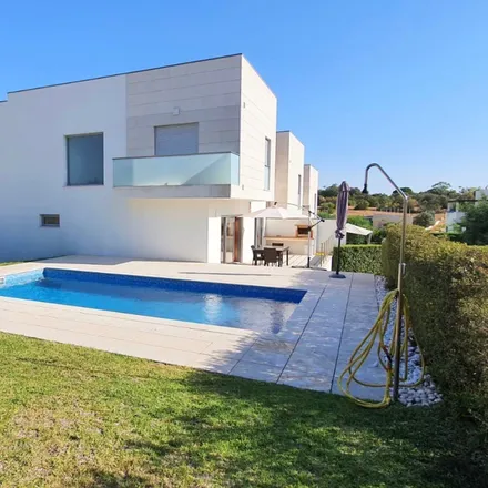 Rent this 3 bed apartment on unnamed road in 8365-908 Alcantarilha, Portugal