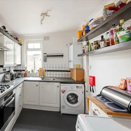 Image 7 - 26 Ridley Road, Willesden Green, London, NW10 5AY, United Kingdom - Apartment for sale