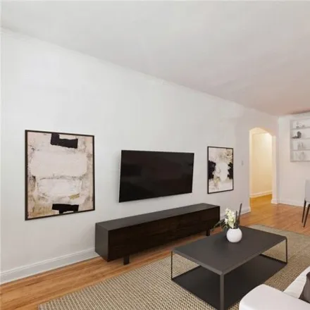Image 9 - 98-120 Queens Boulevard, New York, NY 11374, USA - Apartment for sale