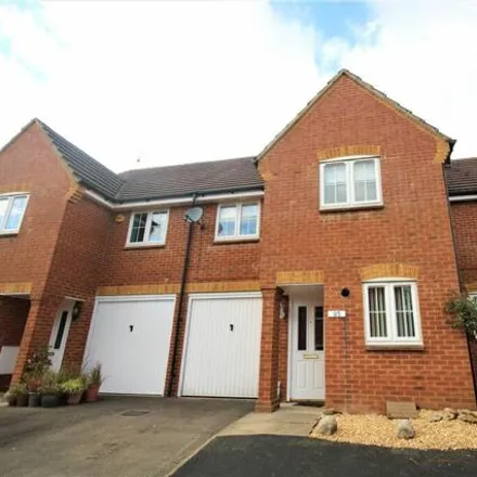 Rent this 3 bed townhouse on 25-43 Swallows Croft in Reading, RG1 6EH