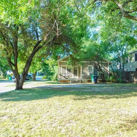 Rent this 1 bed house on 1014 N Austin St in Denton, Texas