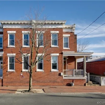 Buy this studio townhouse on 19 South Lombardy Street in Richmond, VA 23220