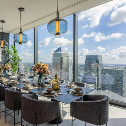 Image 9 - Landmark Pinnacle, 10 Marsh Wall, Canary Wharf, London, E14 9JF, United Kingdom - Loft for sale