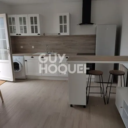 Rent this 3 bed apartment on 69 Rue de la République in 60300 Senlis, France