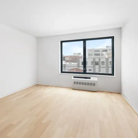 Rent this 1 bed condo on 21-31 44th Drive in New York, NY 11101