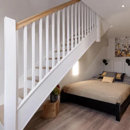 Rent this studio apartment on 4 Garden Mews in London, W2 4HF