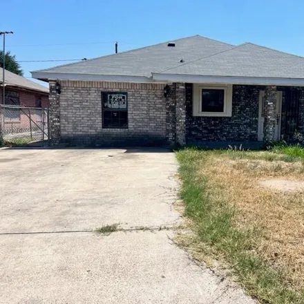 Buy this 3 bed house on 961 West 26th Street in Mission, TX 78574