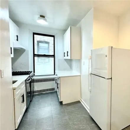 Image 5 - 41-21 42nd Street, New York, NY 11104, USA - Apartment for rent