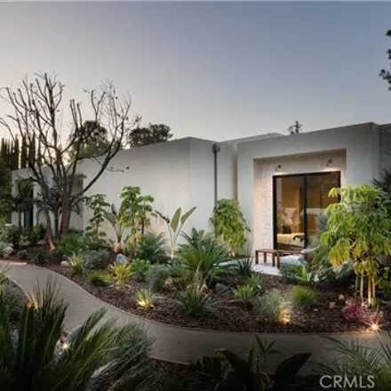 Image 4 - 5113 Oakdale Avenue, Los Angeles, CA 91364, USA - House for sale