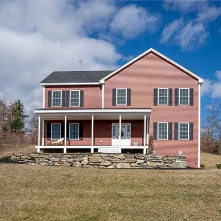 Buy this 4 bed house on unnamed road in Londonderry, NH 03052