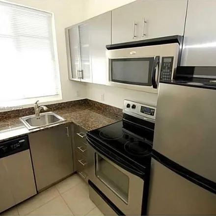 Image 7 - 1000 Meridian Avenue, Miami Beach, FL 33139, USA - Apartment for rent