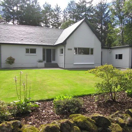 Rent this 4 bed house on Knockbuckle Road in Kilmacolm, PA13 4JT