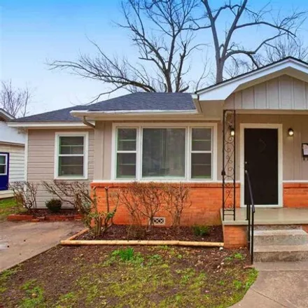 Rent this 3 bed house on 3293 Katherine Street in Little Rock, AR 72204