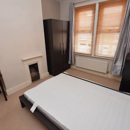 Rent this 3 bed apartment on 55-45 Cedar Street in Derby, DE22 1GE