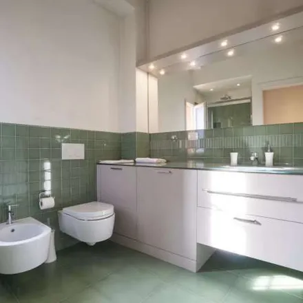 Image 3 - Via degli Orefici 6, 40124 Bologna BO, Italy - Apartment for rent
