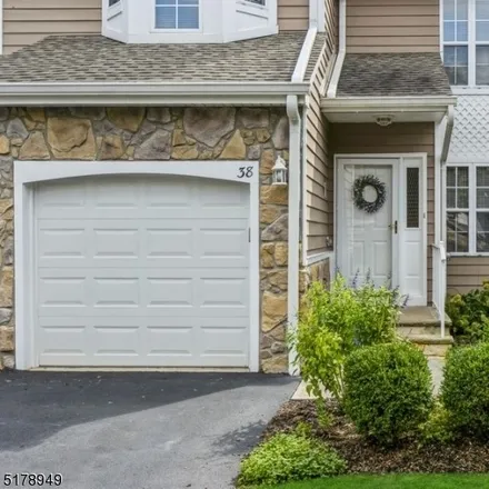 Image 2 - 38 Stonehedge Road, Long Hill Township, Morris County, NJ 07946, USA - Townhouse for sale
